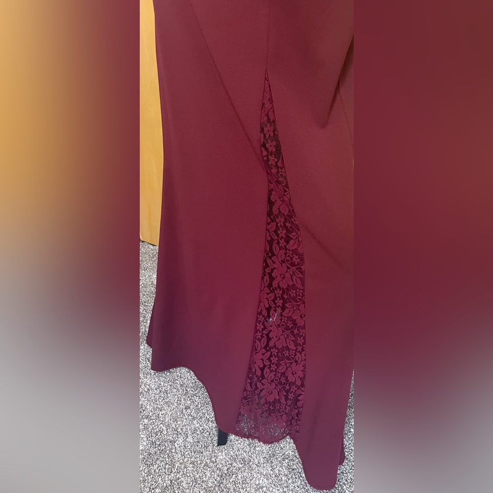 City Triangles - David’s Bridal - NWT - Size 2 - Formal Dress - Picture 3 of 7